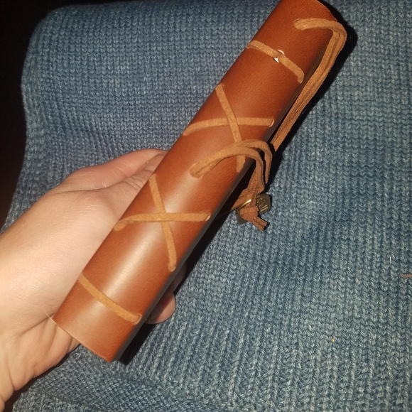 Beautiful writing book. - Picture 2 of 3